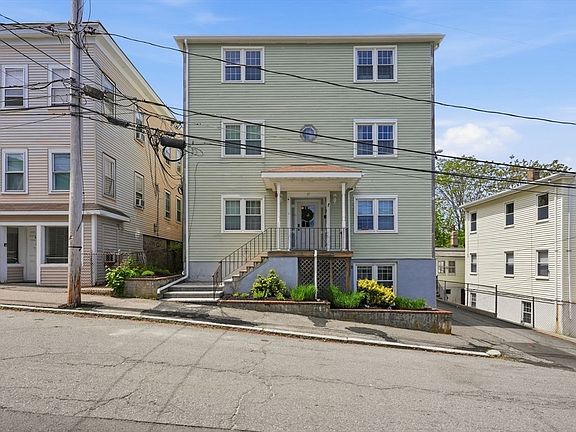 2nd image of 11 Columbia Rd APT 8