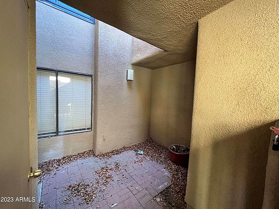 4th image of 1432 W Emerald Ave Unit 9