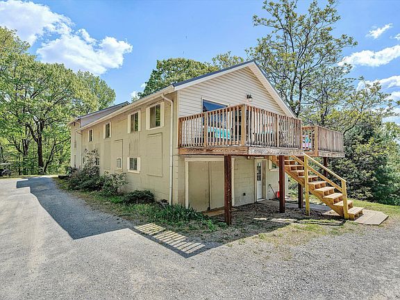 2nd image of 897 Dellwood Rd