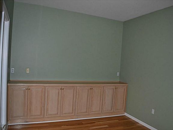 3rd image of 6003 W Grove Cir