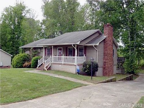1st image of 917 Marve St