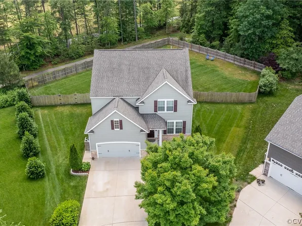 10845 Providence Woods Ln, Ashland, VA 23005