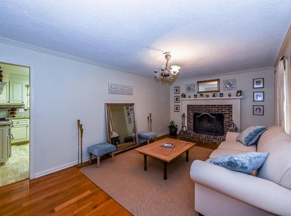 4th image of 2107 Ludwick Dr