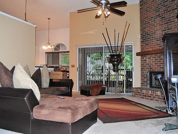 3rd image of 7220 Hiawassee Oak Dr