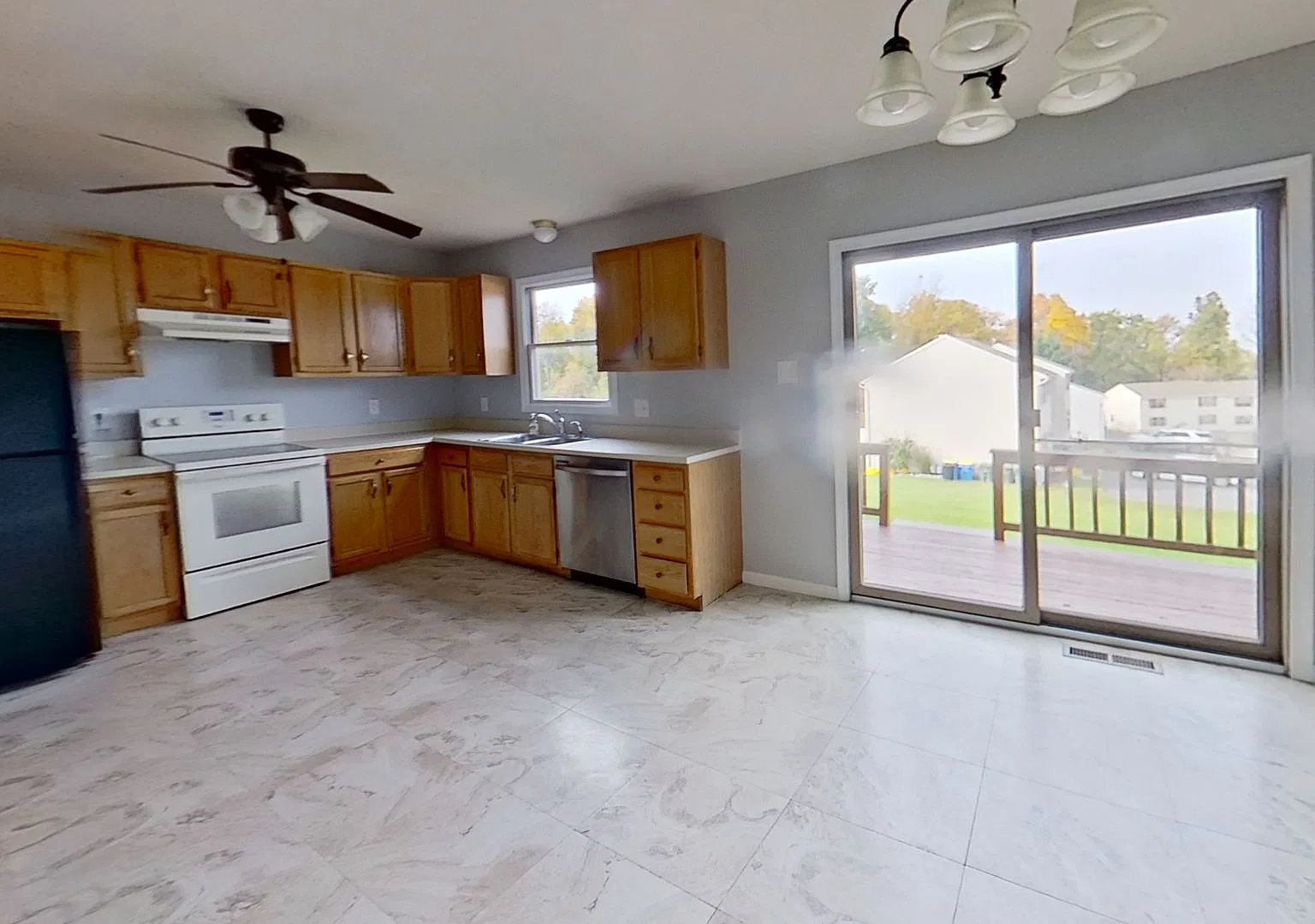 Newly Renovated Two Bedroom Townhome — Photo 4