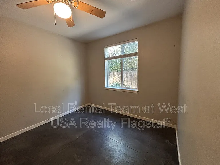522 S Fountaine St #300 — Photo 8