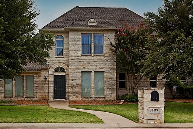 1st image of 7409 Gleneagles Way