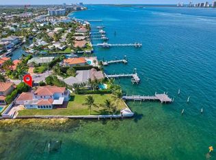 151 Riviera Dr, Riviera Beach, FL 33404