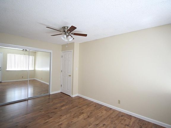 3rd image of 5683 Hoffman Ct