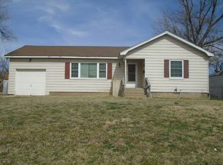 2215 NW Lincoln Ave, Lawton, OK 73505