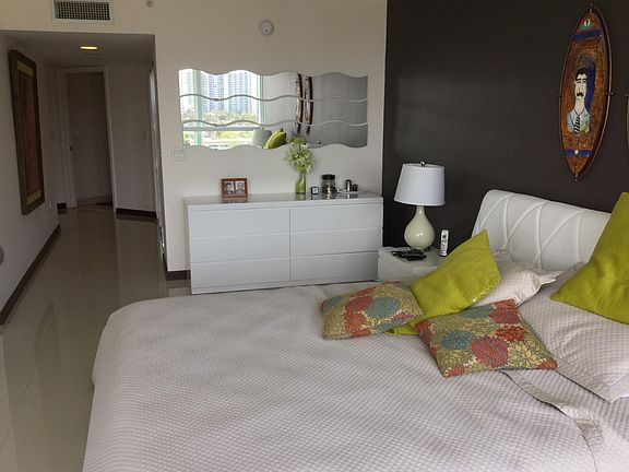 3rd image of 16500 Collins Ave APT 852