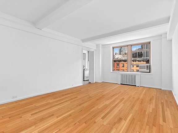 2nd image of 2 Horatio St APT 4E
