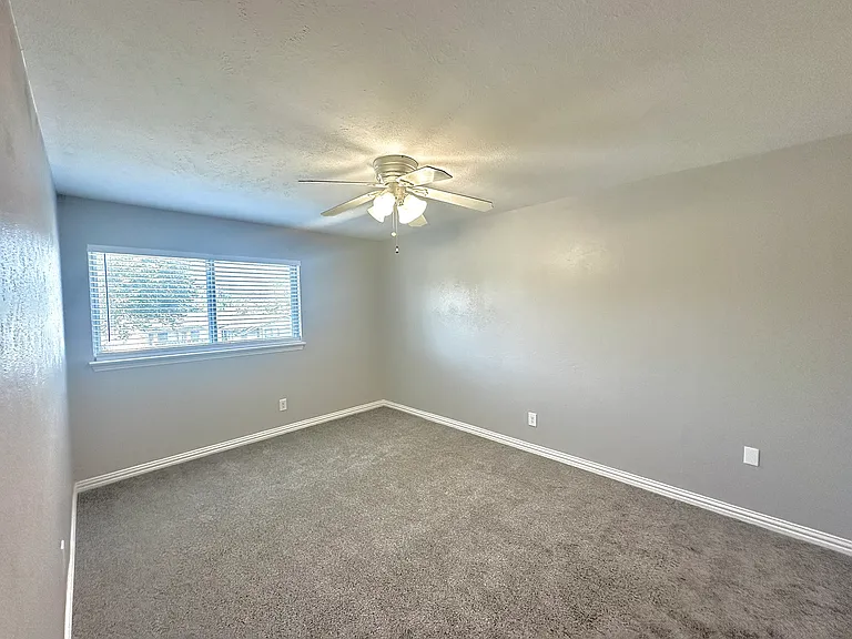 4304 Jenny Ln — Photo 20