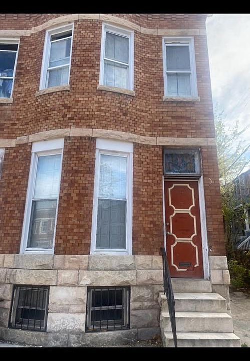 1st image of 801 Appleton St