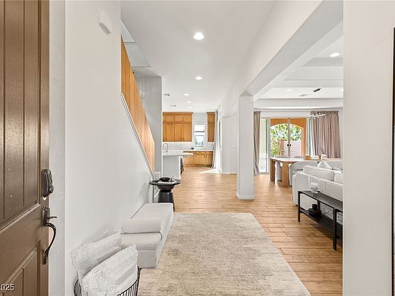 4th image of 288 Molinetto St