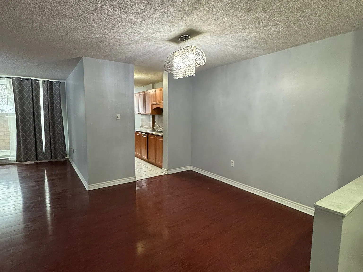 3 bed, $2,500 — Photo 1