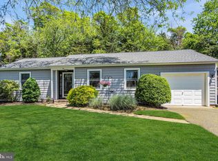 16 Bayberry Dr, Lanoka Harbor, NJ 08734