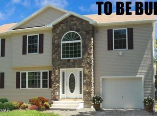 136 Colt Pl, Tobyhanna, PA 18466