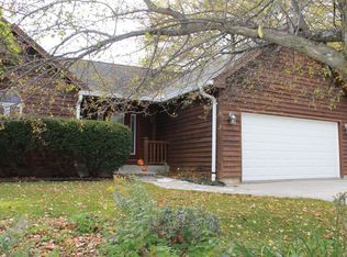 265 Clover Ln, Fredonia, WI 53021