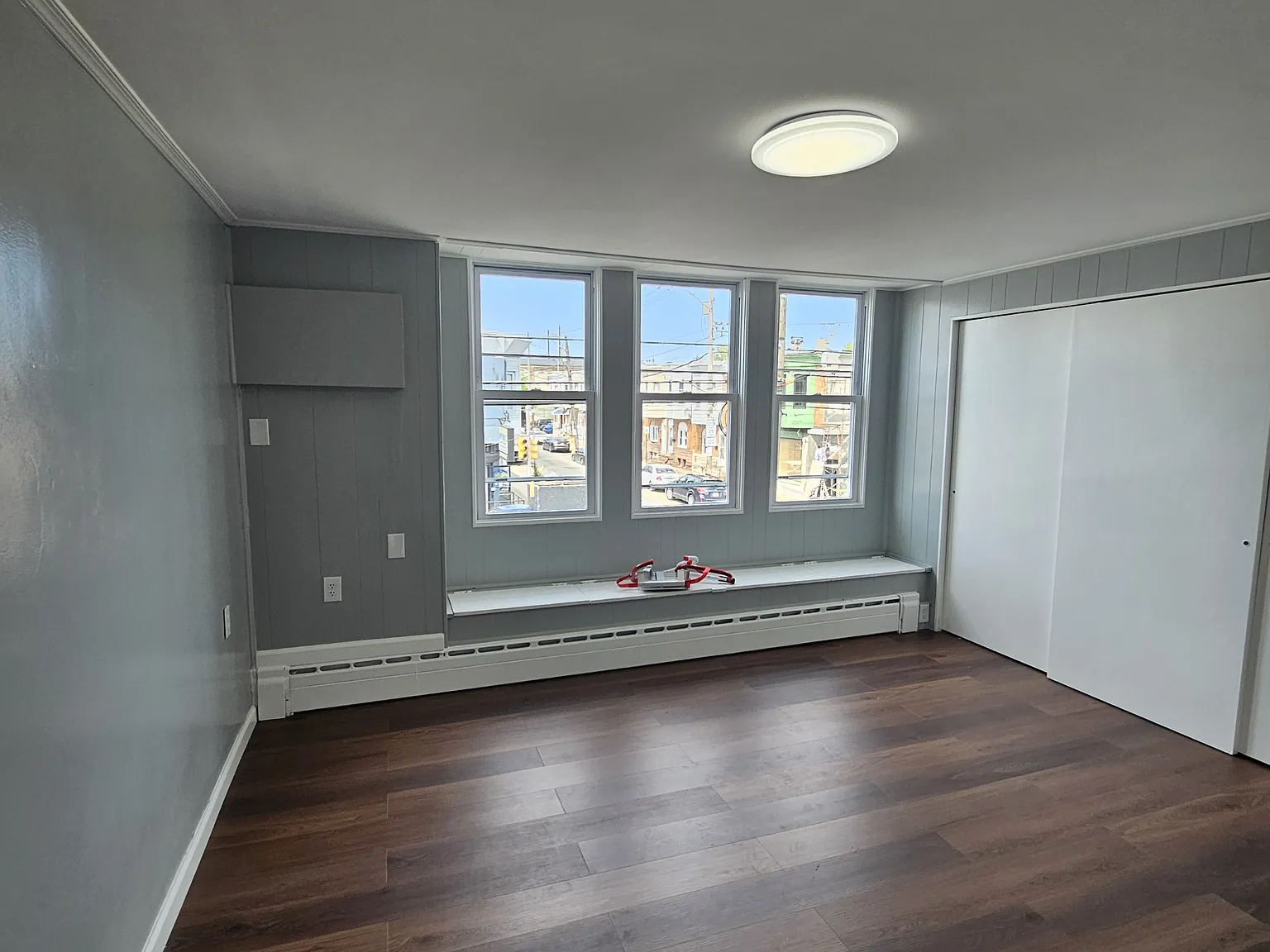 752 East Tioga Street - 2 — Photo 4