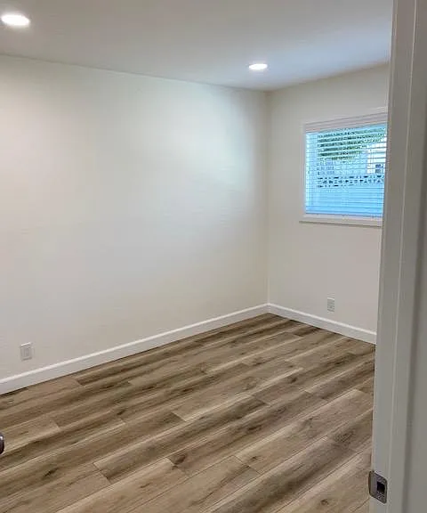 471 N Olive St — Photo 13