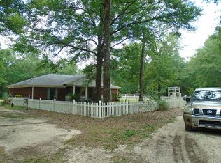 10390 Pinewood Ln, Milton, FL 32583