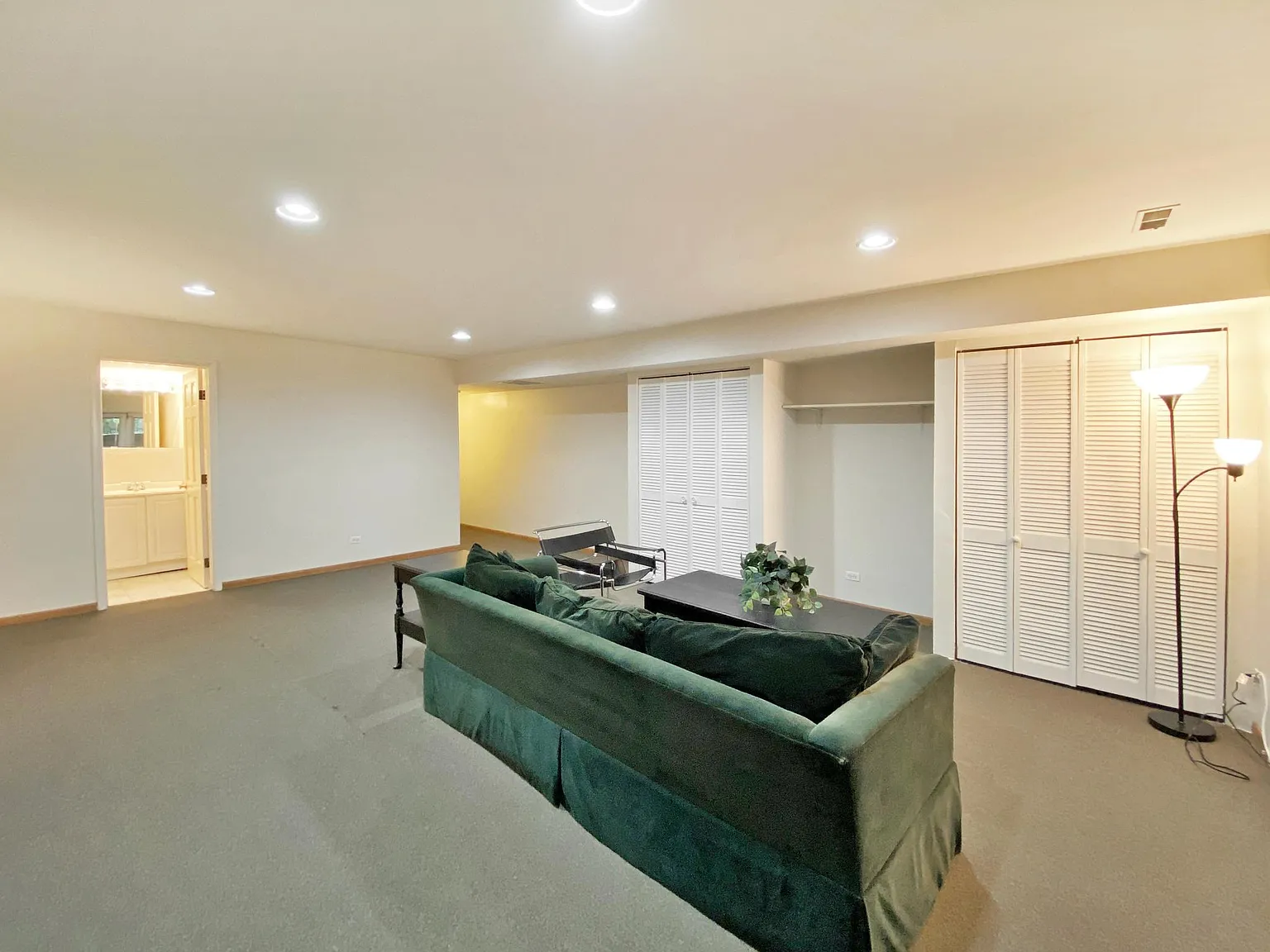 Studio, $1,275 — Photo 4