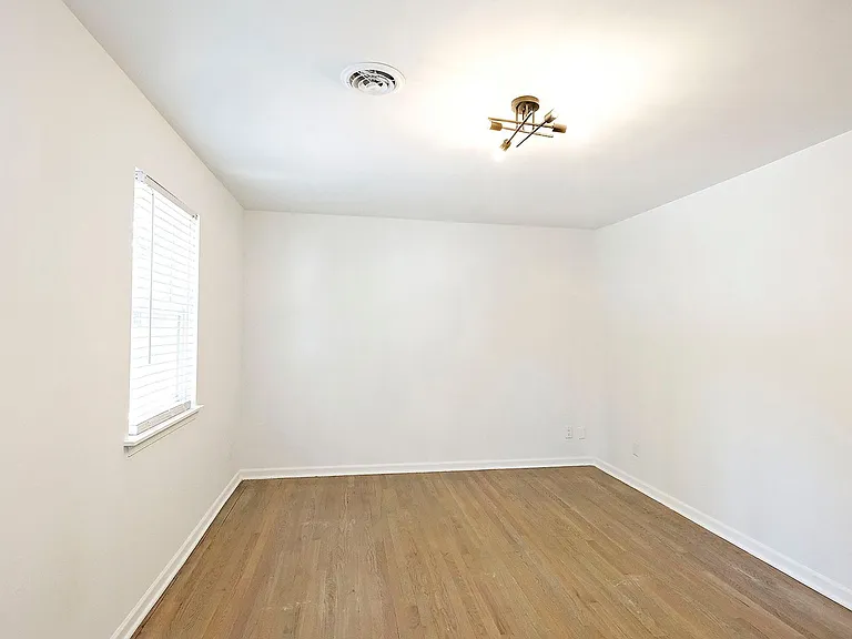209 Greentree Park — Photo 12