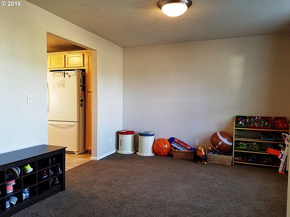 4th image of 1333 Creswood Dr
