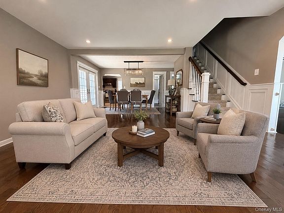 3rd image of 379 Blossom Street