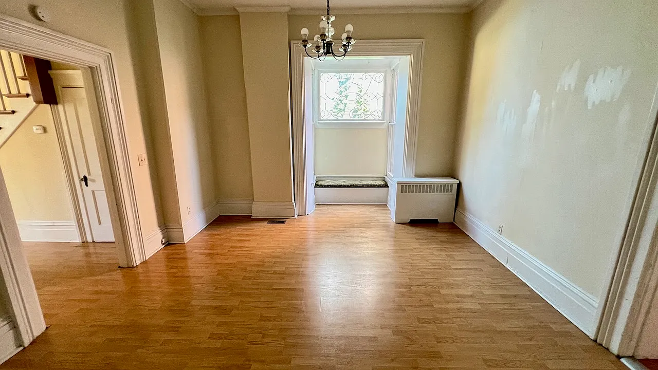 4 bed, 2000 sqft, $1,650 — Photo 2