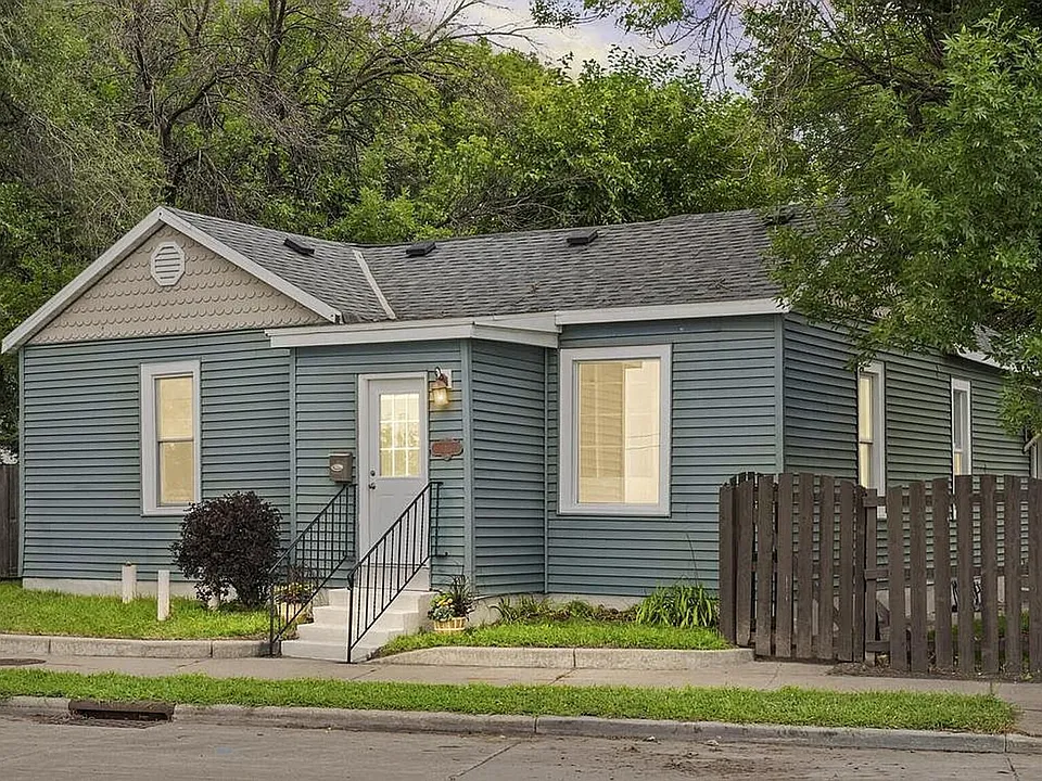 1313 South Ave