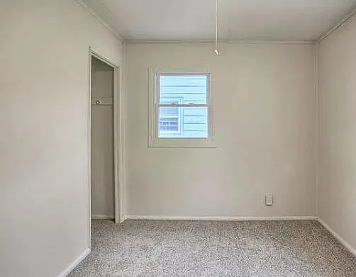 208 Crystal Lake Dr — Photo 12