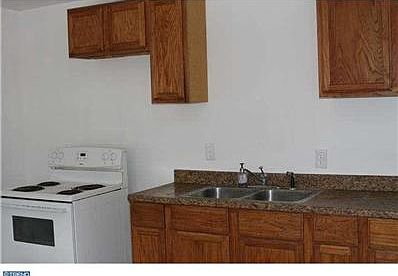 5th image of 433 New Castle Ave