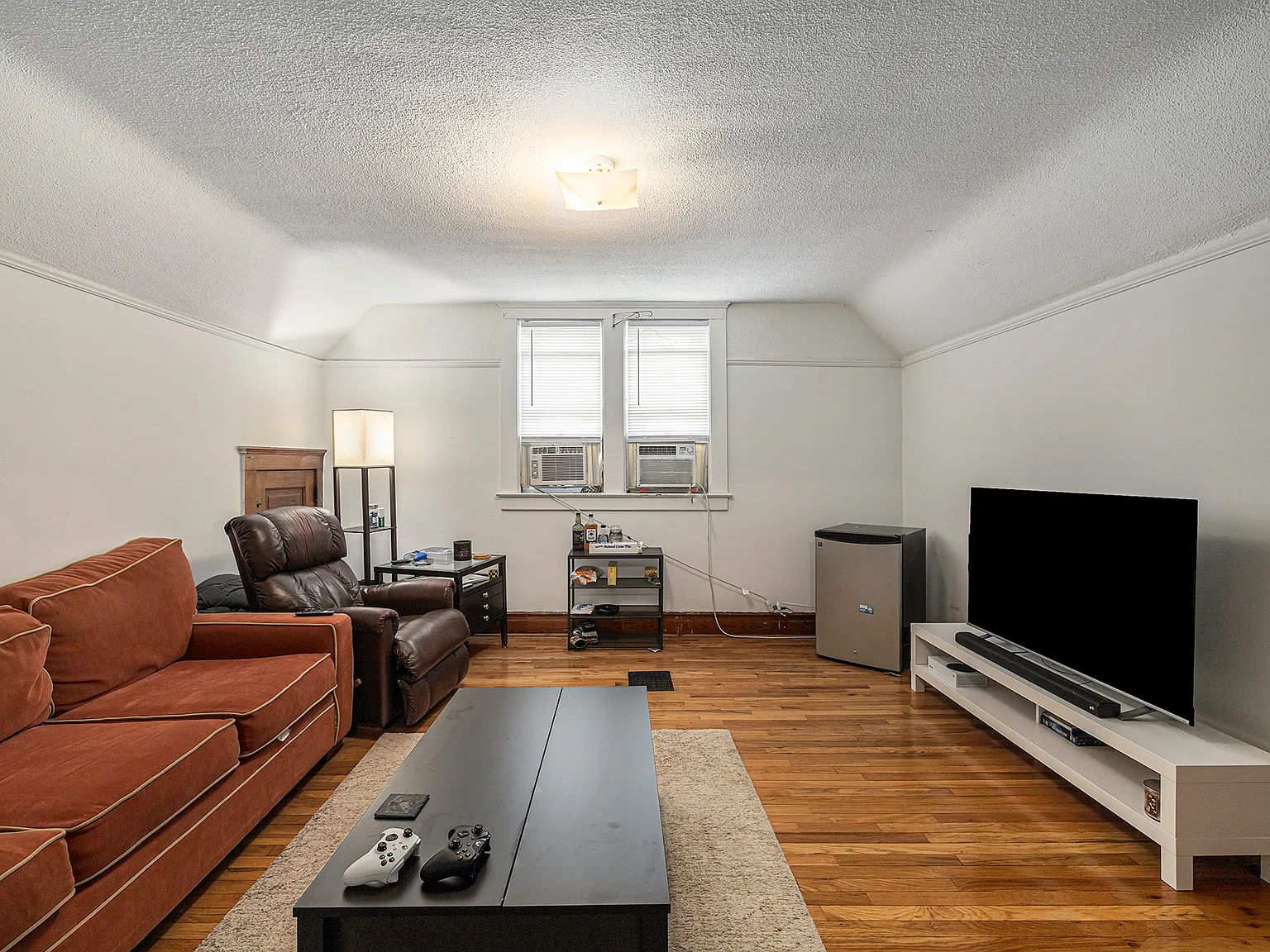 1015 Packard — Photo 3