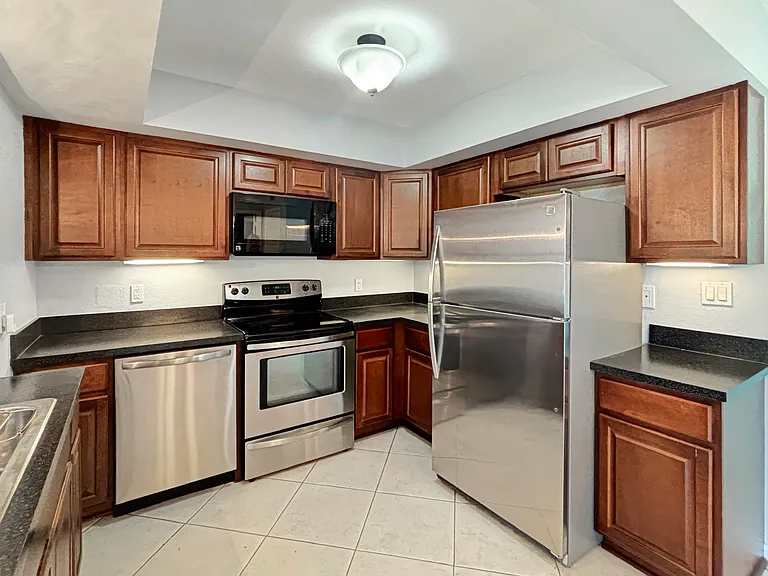 3154 Meridian Way S #6 — Photo 5