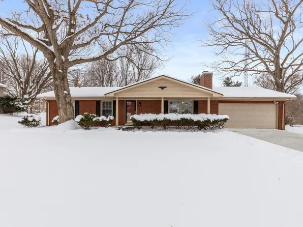 18180 Amberly Ln, South Bend, IN 46637