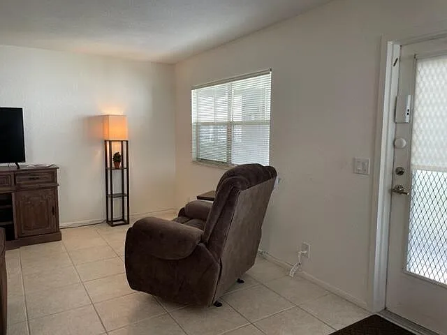 348 Monaco Park #H — Photo 8