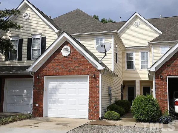 2647 Vega Ct, Raleigh, NC 27614