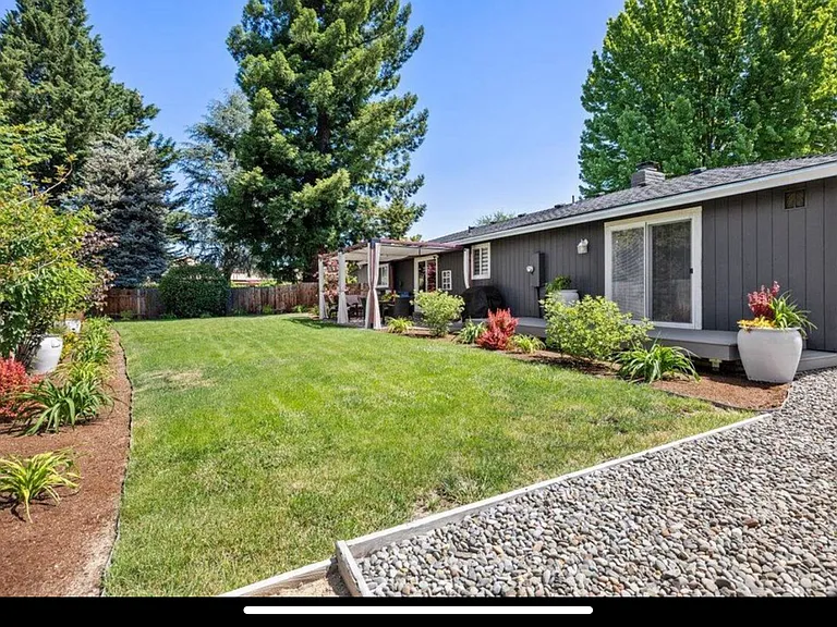 746 Hemlock Ct — Photo 24