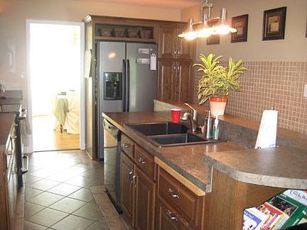 NEW kitchen with corian