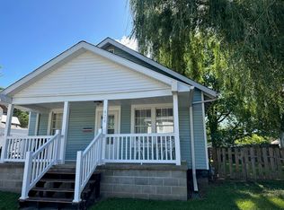 424 N Maple St, Clinton, IL 61727