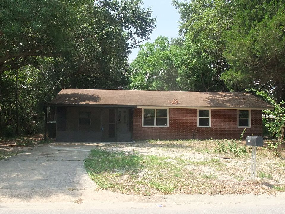 1st image of 324 Oakland Cir