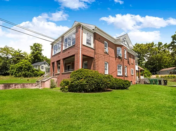 138 Grattan St, Chicopee, MA 01020