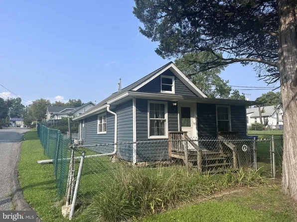 22 1st Ave, Mantua, NJ 08051