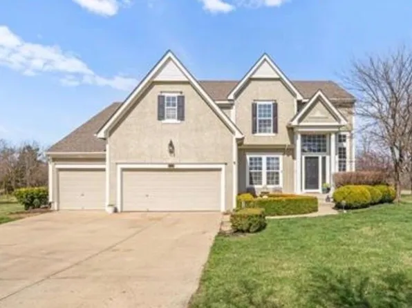 18518 W 252nd St, Paola, KS 66071