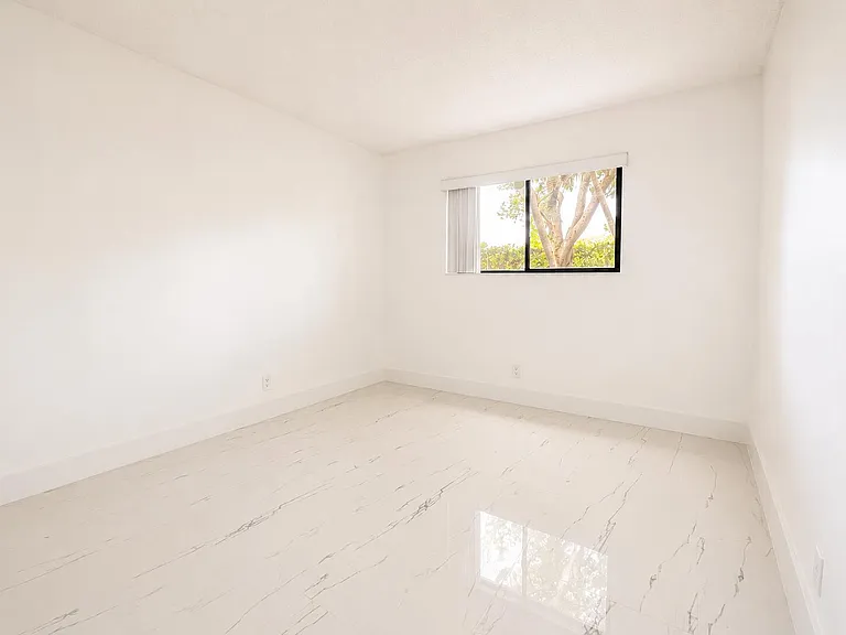 588 Trace Cir #104 — Photo 9
