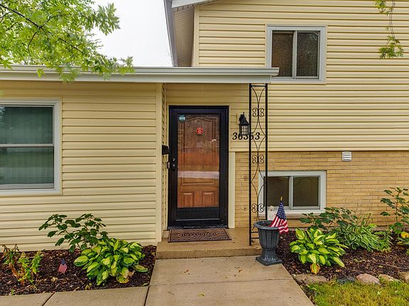 4th image of 36363 N Grandwood Dr