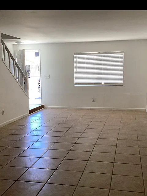 2 bed, 1.5 bath, 1000 sqft, $1,895 — Photo 4