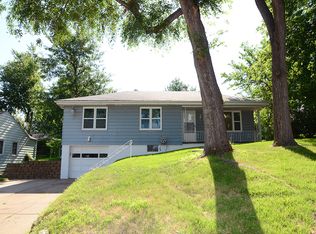 2325 S 50th St, Omaha, NE 68106